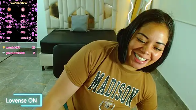 Snapshot of martinna_tay chatting on January 25, 2025, 3:40 am martinna tay online show from January 25, 2025, 3:40 am