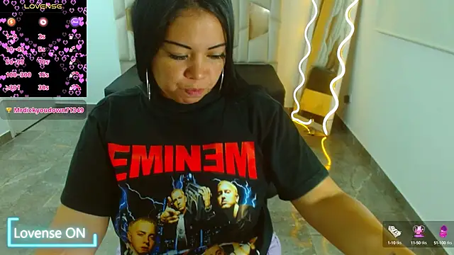 Snapshot of martinna_tay chatting on January 26, 2025, 7:10 am martinna tay online show from January 26, 2025, 7:10 am