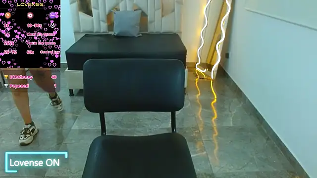 Snapshot of martinna_tay chatting on January 29, 2025, 3:44 am martinna tay online show from January 29, 2025, 3:44 am