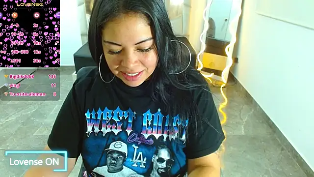 Snapshot of martinna_tay chatting on February 3, 2025, 5:51 am martinna tay online show from February 3, 2025, 5:51 am