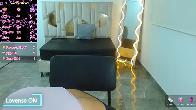 Snapshot of martinna_tay chatting on February 10, 2025, 5:58 am martinna tay online show from February 10, 2025, 5:58 am