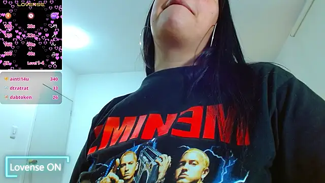 Snapshot of martinna_tay chatting on February 14, 2025, 9:13 am martinna tay online show from February 14, 2025, 9:13 am