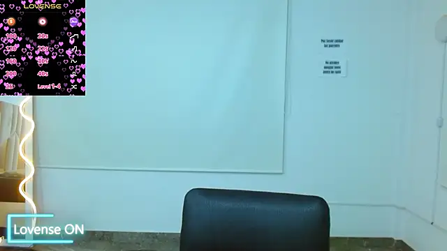 Snapshot of martinna_tay chatting on March 4, 2025, 3:11 am martinna tay online show from March 4, 2025, 3:11 am