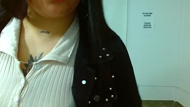 Snapshot of martinna_tay chatting on March 10, 2025, 3:12 am martinna tay online show from March 10, 2025, 3:12 am