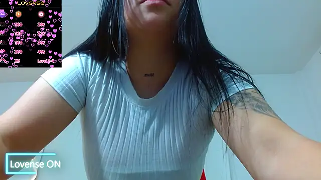 Snapshot of martinna_tay chatting on March 13, 2025, 6:16 am martinna tay online show from March 13, 2025, 6:16 am