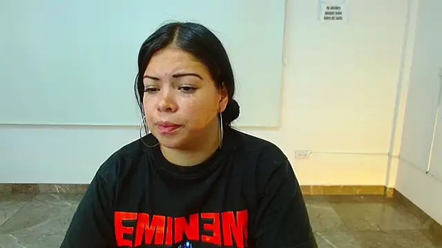 Snapshot of martinna_tay chatting on March 17, 2025, 9:22 am martinna tay online show from March 17, 2025, 9:22 am