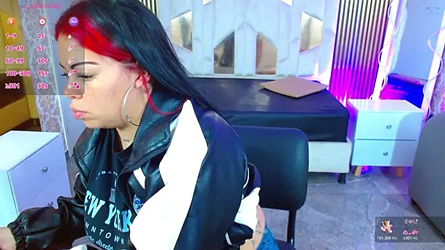 Snapshot of martinna_tay chatting on October 19, 2025, 3:18 am martinna tay online show from October 19, 2025, 3:18 am