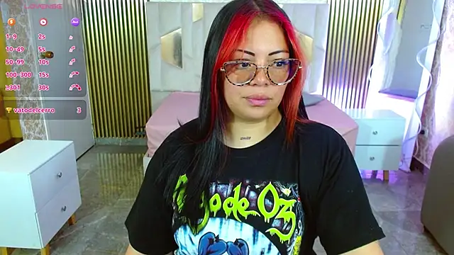 Snapshot of martinna_tay chatting on November 6, 2025, 3:07 am martinna tay online show from November 6, 2025, 3:07 am