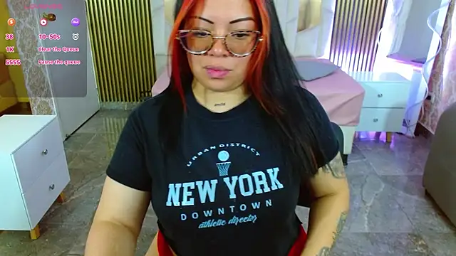 Snapshot of martinna_tay chatting on November 8, 2025, 3:29 am martinna tay online show from November 8, 2025, 3:29 am