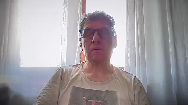 Snapshot of Britmi chatting on May 9, 2026, 8:19 am Britmi online show from May 9, 2026, 8:19 am