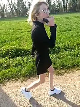 Timide girl2 online show from March 18, 2025, 3:31 pm