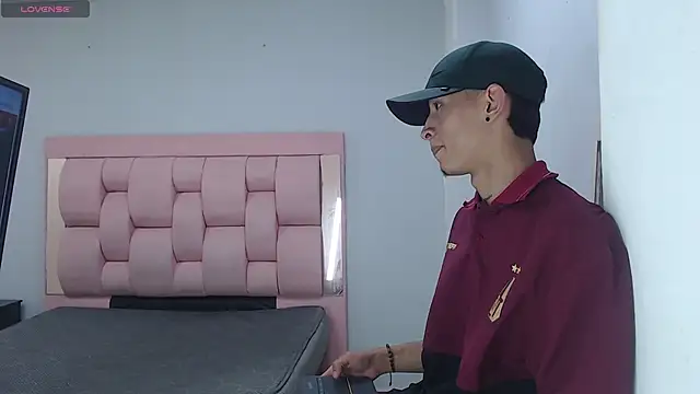 Smith maicol online show from November 8, 2025, 9:46 pm