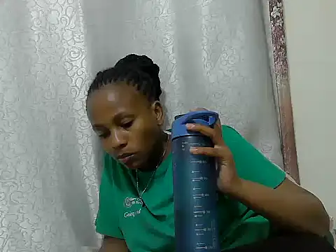 tinabestdoll online show from September 27, 2025, 10:37 pm