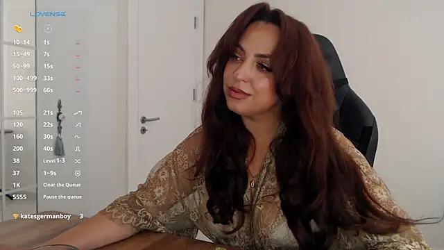 Snapshot of _Just_a_queen_3 chatting on May 14, 2026, 9:05 am Just a queen 3 online show from May 14, 2026, 9:05 am