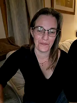 Snapshot of SpiceLea chatting on December 21, 2024, 5:40 pm SpiceLea online show from December 21, 2024, 5:40 pm