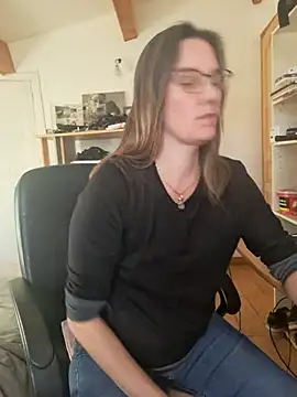 Snapshot of SpiceLea chatting on December 26, 2024, 2:48 pm SpiceLea online show from December 26, 2024, 2:48 pm