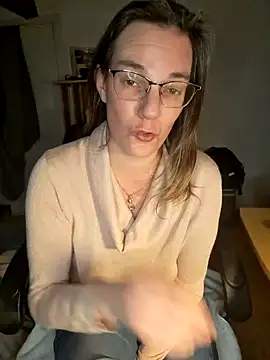 Snapshot of SpiceLea chatting on January 9, 2025, 9:16 pm SpiceLea online show from January 9, 2025, 9:16 pm