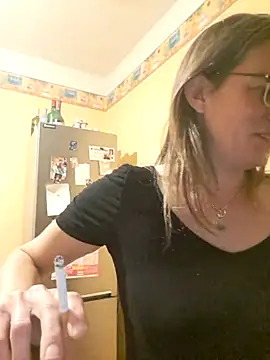 Snapshot of SpiceLea chatting on January 10, 2025, 5:56 pm SpiceLea online show from January 10, 2025, 5:56 pm