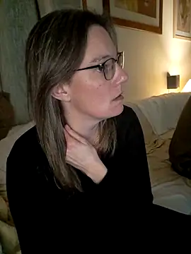 Snapshot of SpiceLea chatting on January 12, 2025, 6:16 pm SpiceLea online show from January 12, 2025, 6:16 pm