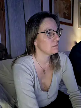 Snapshot of SpiceLea chatting on January 14, 2025, 9:09 pm SpiceLea online show from January 14, 2025, 9:09 pm