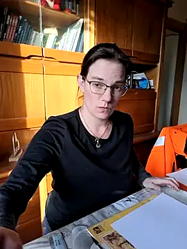 Snapshot of SpiceLea chatting on January 18, 2025, 2:55 pm SpiceLea online show from January 18, 2025, 2:55 pm