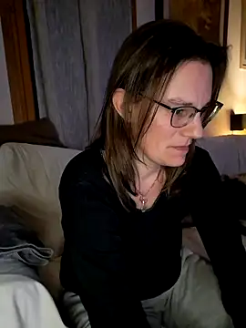 Snapshot of SpiceLea chatting on January 21, 2025, 9:15 pm SpiceLea online show from January 21, 2025, 9:15 pm