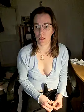 Snapshot of SpiceLea chatting on January 25, 2025, 5:40 pm SpiceLea online show from January 25, 2025, 5:40 pm