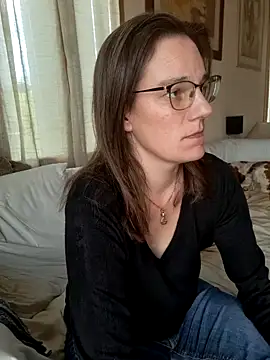 Snapshot of SpiceLea chatting on January 30, 2025, 3:08 pm SpiceLea online show from January 30, 2025, 3:08 pm