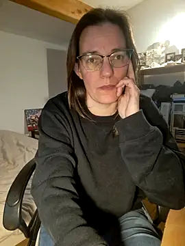 Snapshot of SpiceLea chatting on March 6, 2025, 5:22 pm SpiceLea online show from March 6, 2025, 5:22 pm