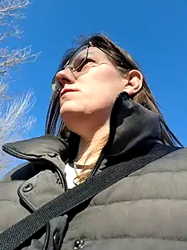 Snapshot of SpiceLea chatting on March 17, 2025, 2:56 pm SpiceLea online show from March 17, 2025, 2:56 pm