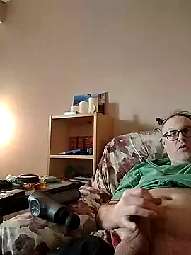 Snapshot of DARemo42O chatting on February 9, 2025, 8:45 pm DARemo42O online show from February 9, 2025, 8:45 pm