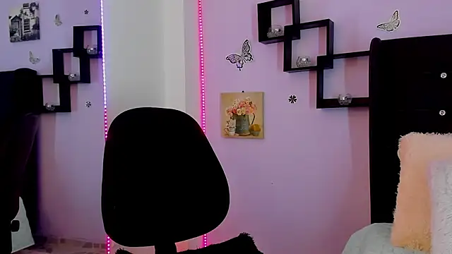 Laurablue online show from December 20, 2024, 12:08 am