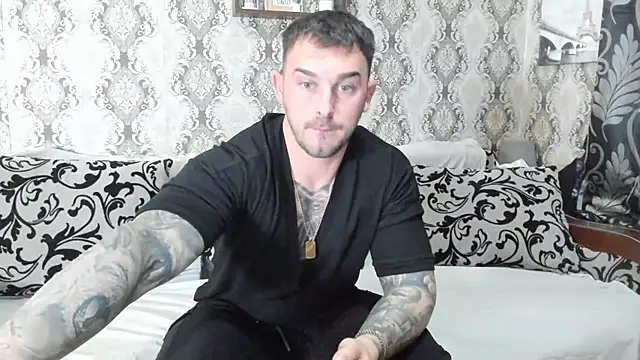 Snapshot of Jonmusclemaster chatting on January 24, 2025, 8:11 pm Jonmusclemaster online show from January 24, 2025, 8:11 pm