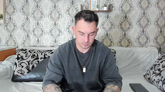 Snapshot of Jonmusclemaster chatting on February 8, 2025, 3:53 pm Jonmusclemaster online show from February 8, 2025, 3:53 pm