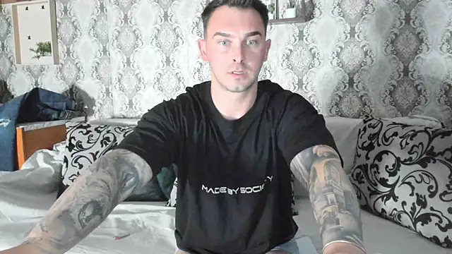 Snapshot of Jonmusclemaster chatting on February 16, 2025, 3:16 pm Jonmusclemaster online show from February 16, 2025, 3:16 pm