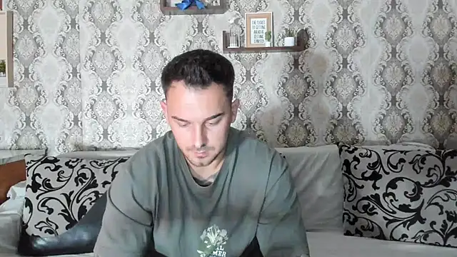 Snapshot of Jonmusclemaster chatting on March 2, 2025, 8:29 pm Jonmusclemaster online show from March 2, 2025, 8:29 pm