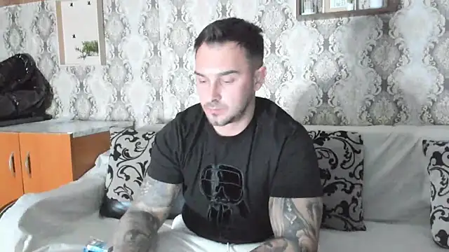 Snapshot of Jonmusclemaster chatting on March 4, 2025, 8:16 pm Jonmusclemaster online show from March 4, 2025, 8:16 pm