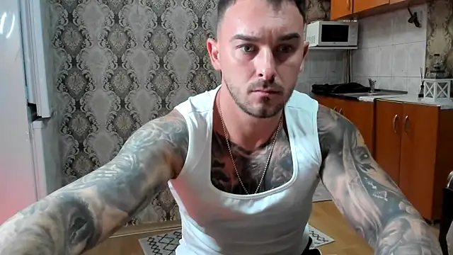 Snapshot of Jonmusclemaster chatting on October 29, 2025, 8:32 pm Jonmusclemaster online show from October 29, 2025, 8:32 pm