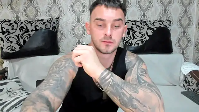 Snapshot of Jonmusclemaster chatting on November 15, 2025, 9:00 pm Jonmusclemaster online show from November 15, 2025, 9:00 pm