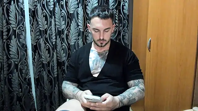 Jonmusclemaster online show from April 16, 2026, 9:39 pm