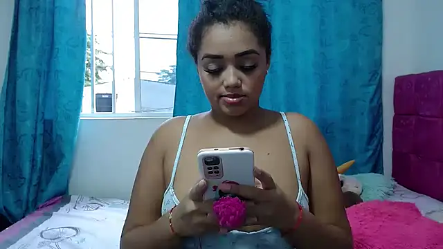 Snapshot of kiara_milf_ chatting on January 3, 2025, 9:26 pm kiara milf online show from January 3, 2025, 9:26 pm