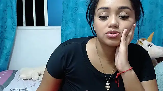 Snapshot of kiara_milf_ chatting on January 11, 2025, 3:55 am kiara milf online show from January 11, 2025, 3:55 am