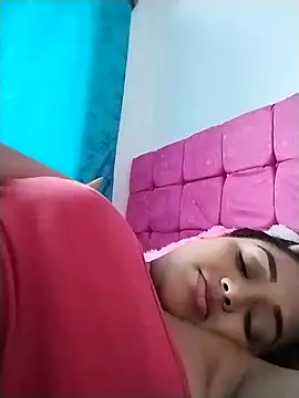 Snapshot of kiara_milf_ chatting on January 16, 2025, 10:12 pm kiara milf online show from January 16, 2025, 10:12 pm