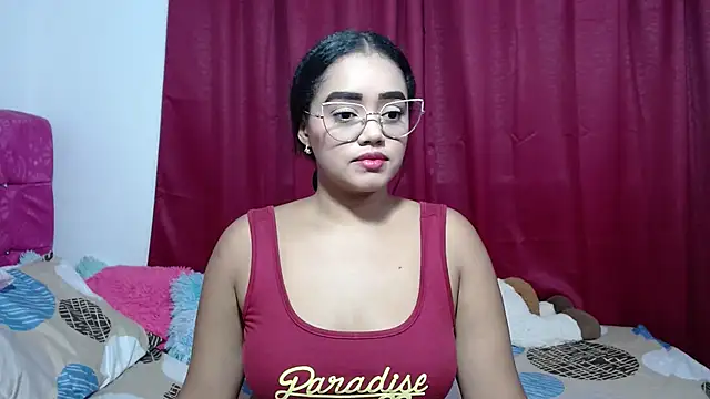 Snapshot of kiara_milf_ chatting on April 1, 2026, 10:07 pm kiara milf online show from April 1, 2026, 10:07 pm