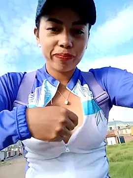  andrea30 online show from February 21, 2025, 12:39 pm