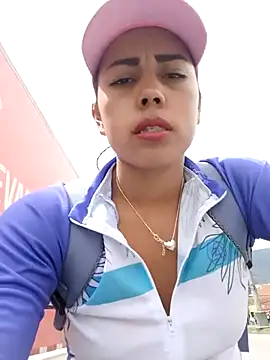  andrea30 online show from March 6, 2025, 3:45 pm