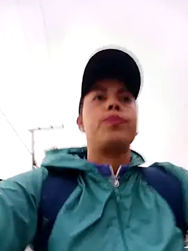  andrea30 online show from December 17, 2025, 11:16 am