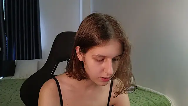 VanessaBayer2 online show from September 20, 2025, 5:52 am