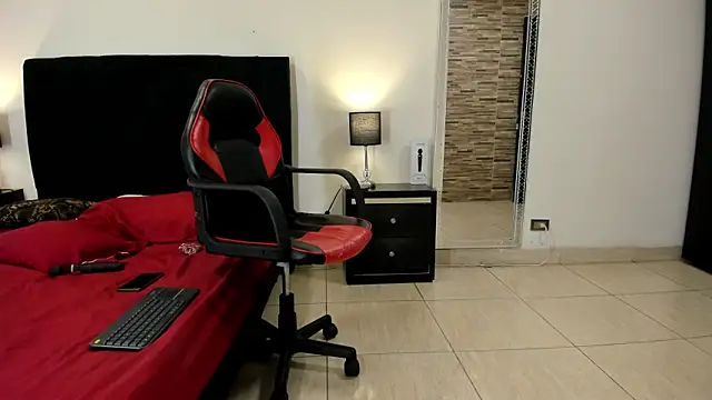 Snapshot of MarilynDavies chatting on December 17, 2024, 6:02 am MarilynDavies online show from December 17, 2024, 6:02 am