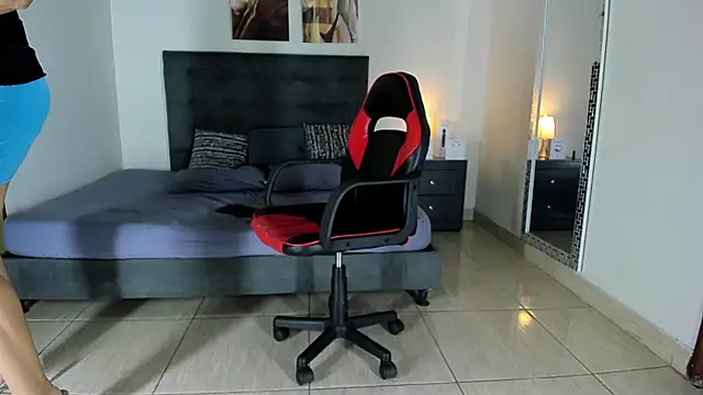 Snapshot of MarilynDavies chatting on January 23, 2025, 1:51 am MarilynDavies online show from January 23, 2025, 1:51 am